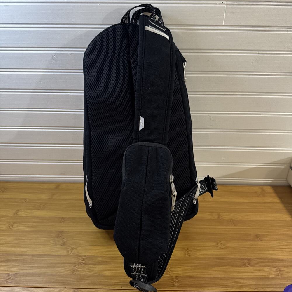 Chaco Radlands Sling Bag Crossbody Shoulder Backpack 10x15 - Picture 3 of 5